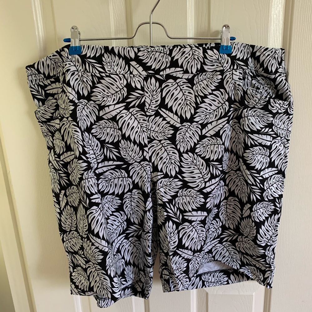 Terra Sky Bermuda shorts 24W-26W